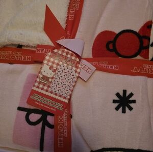 Hello Kitty Pink Christmas Blanket